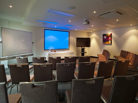 Quest Cheltenham Serviced Apartments - Tourism Adelaide 9