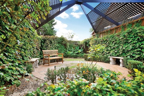 Best Western Plus The Buckingham Inn - Tourism Adelaide 0