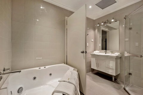 Best Western Plus The Buckingham Inn - Tourism Adelaide 3