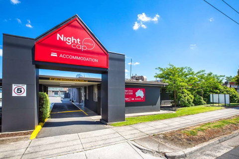 Sandbelt Club Hotel - Tourism Adelaide 1