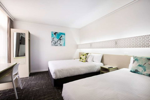 Nightcap at Sandringham Hotel - Tourism Adelaide 3