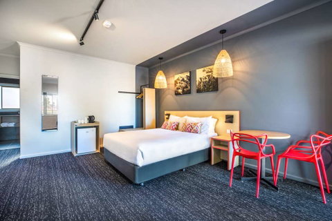 Monash Hotel - Tourism Adelaide 14