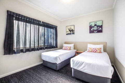 Monash Hotel - Tourism Adelaide 16