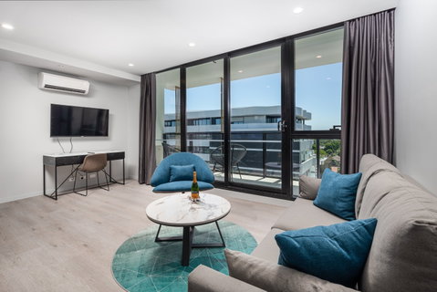 Oros Plus Hotel - Tourism Adelaide 5