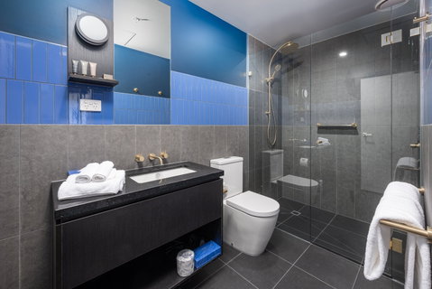 Oros Plus Hotel - Tourism Adelaide 6