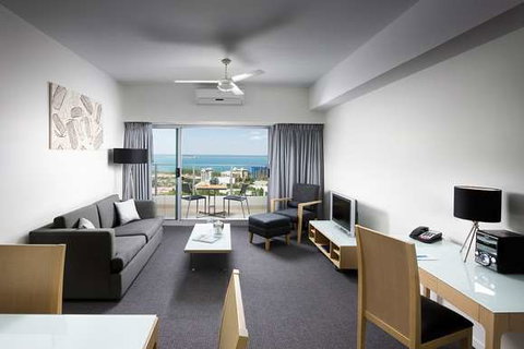 Mantra Pandanas - Tourism Adelaide 4