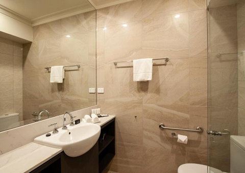Burke & Wills Hotel - Tourism Adelaide 2