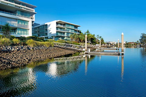 ULTIQA Freshwater Point Resort - Tourism Adelaide 0