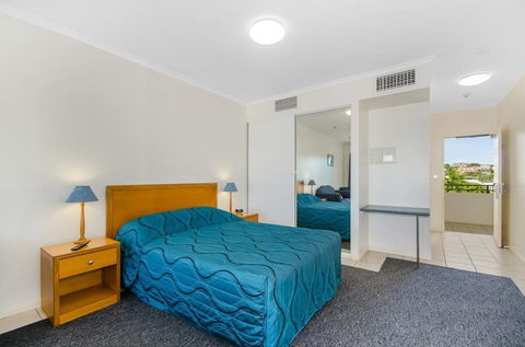 Madison Ocean Breeze - Tourism Adelaide 1