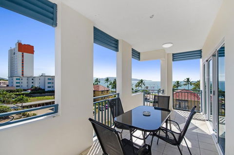 Madison Ocean Breeze - Tourism Adelaide 2