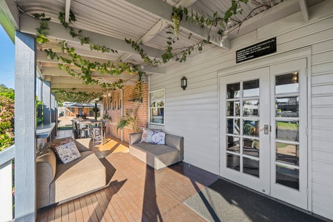 Ambassador On Ruthven Motel - Tourism Adelaide 1