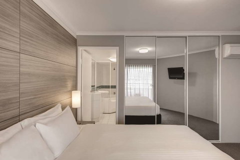 Adina Serviced Apartments James Court - Tourism Adelaide 10