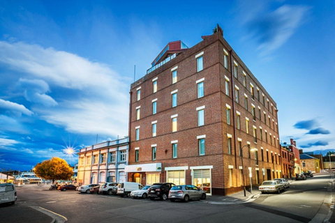 Quest Waterfront Serviced Apartments - Tourism Adelaide 0