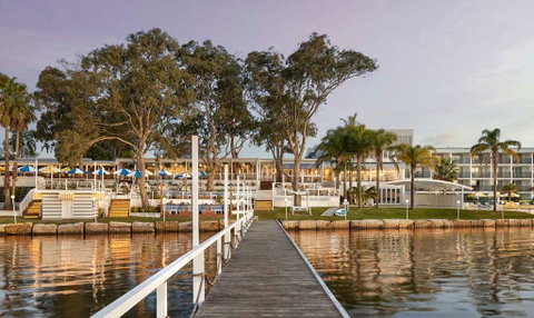 The Beachcomber Hotel & Resort - Tourism Adelaide 0
