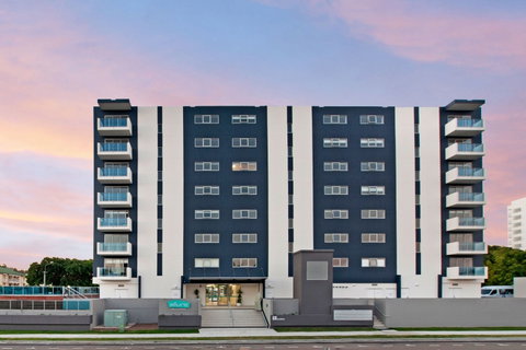 Allure Hotel and Apartments - Tourism Adelaide 0