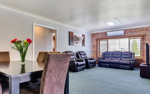 Jackie Howe Motel - Tourism Adelaide 1