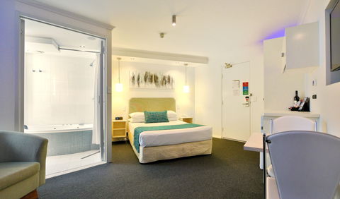 Atlantic Tower Motor Inn - Tourism Adelaide 2