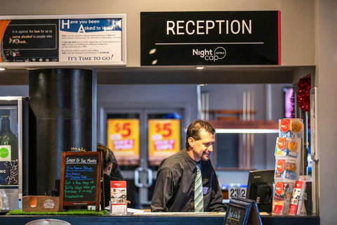 Nightcap at Hendon Hotel - Tourism Adelaide 1