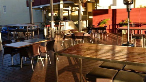 Isa Hotel - Tourism Adelaide 1
