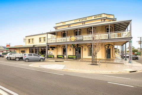 Nightcap At Exeter Hotel - Tourism Adelaide 0