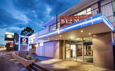 Nightcap at Carlyle Hotel - Tourism Adelaide 0