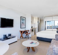 Meriton Suites Broadbeach - Tourism Adelaide