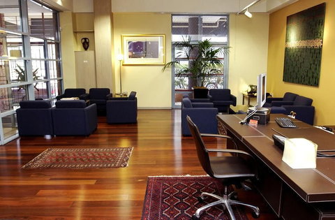Mariners Court Hotel - Tourism Adelaide 0