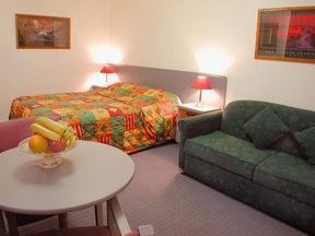 Princes Park Motor Inn - Tourism Adelaide 1