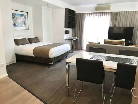 DressCircle Apts - Archer St - Tourism Adelaide 2