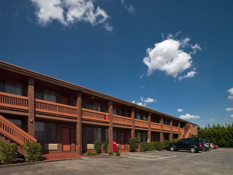 Hotel Bruce County - Tourism Adelaide 0