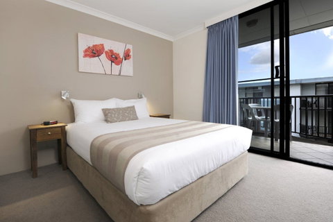 Assured Waterside Apartments - Tourism Adelaide 1