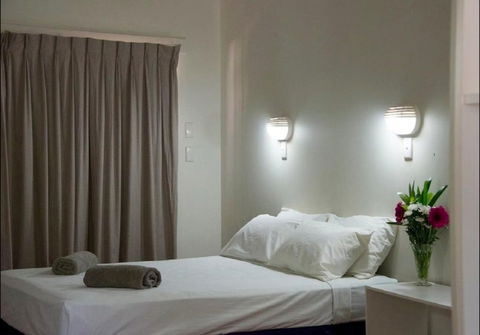 Roebuck Bay Hotel - Tourism Adelaide 1