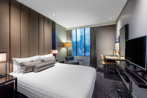 Gambaro Hotel - Tourism Adelaide 1