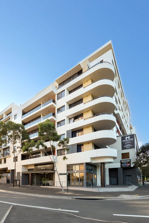 Meriton Suites Waterloo - Tourism Adelaide 0