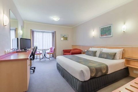 Waverley International Hotel - Tourism Adelaide 0