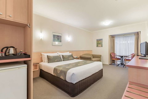 Waverley International Hotel - Tourism Adelaide 1