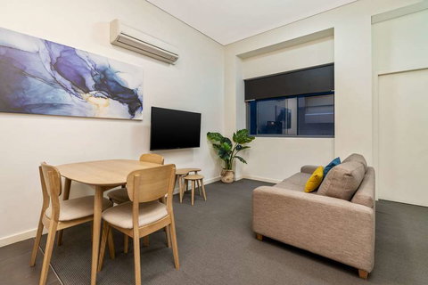 Terminus Apartment Hotel, Ascend Coll - Tourism Adelaide 2