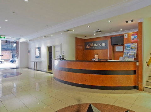 Oaks on Castlereagh - Tourism Adelaide 1