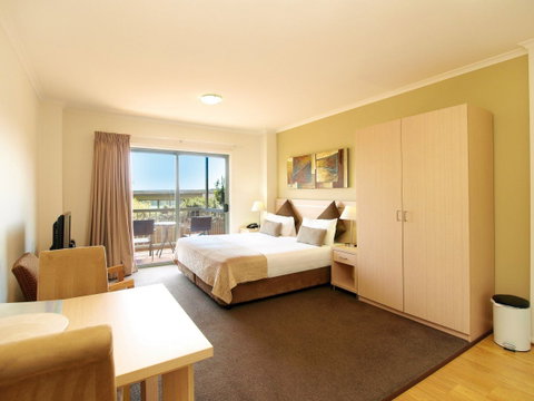 Oaks Goldsbrough Apartment Hotel - Tourism Adelaide 1