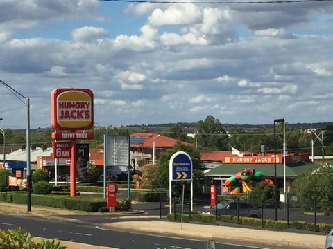 Across Country Motel & Svcd Apts - Tourism Adelaide 1