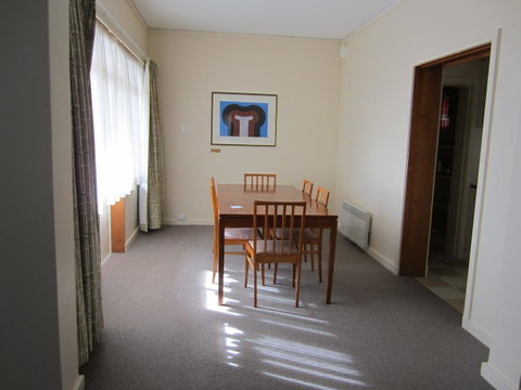 University House - ANU - Tourism Adelaide 37