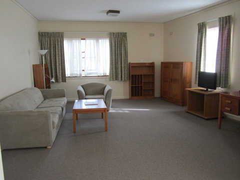 University House - ANU - Tourism Adelaide 39