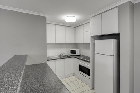 Adina Serviced Apartments Canberra James Court - Tourism Adelaide 1