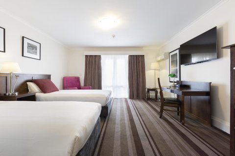 Mercure Canberra - Tourism Adelaide 10