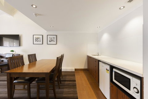Mercure Canberra - Tourism Adelaide 17