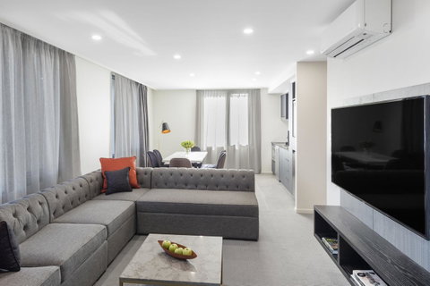 Deco Hotel Canberra - Tourism Adelaide 9