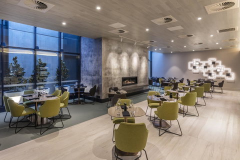 Deco Hotel Canberra - Tourism Adelaide 1