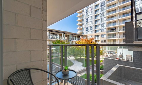 Spacious 1BR Stylish New Acton Apartment +Parking - Tourism Adelaide 6