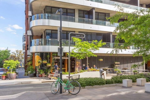 Spacious 1BR Stylish New Acton Apartment +Parking - Tourism Adelaide 11