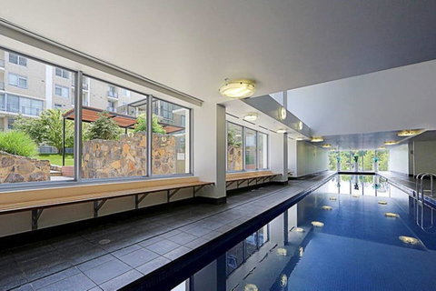 Spacious 1BR Stylish New Acton Apartment +Parking - Tourism Adelaide 25